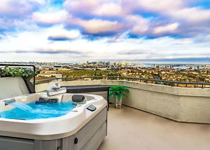 Spacious Beautiful Home With Stunning Bay Views