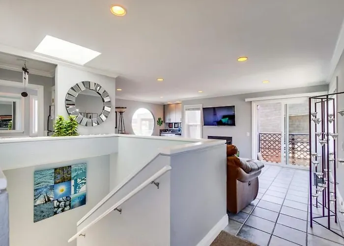 Mission Beach Townhome Getaway