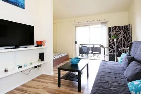 Studio Apartment With Pool In The Heart Of Missionvalley