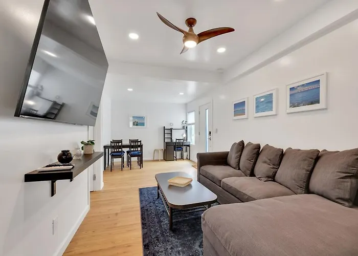 Harborside Suite 06 With Hot Tub And King Beds