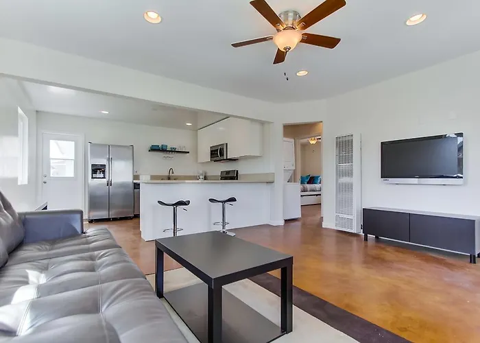 Contemporary Sunset Cliffs Beach Cottage