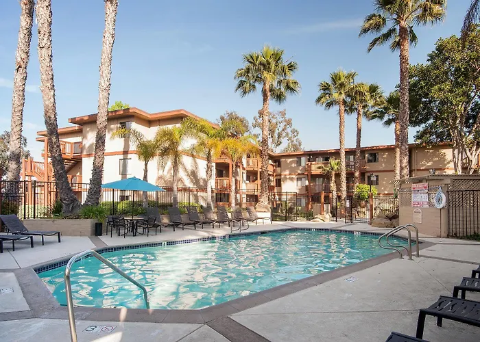 Sunshine Suites At Mid-City