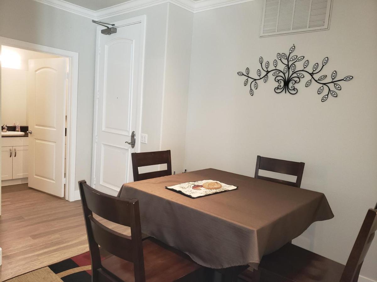 Yes It's Right 2 Suites And 3 Bath In The Heart Of Fb2 * San Diego