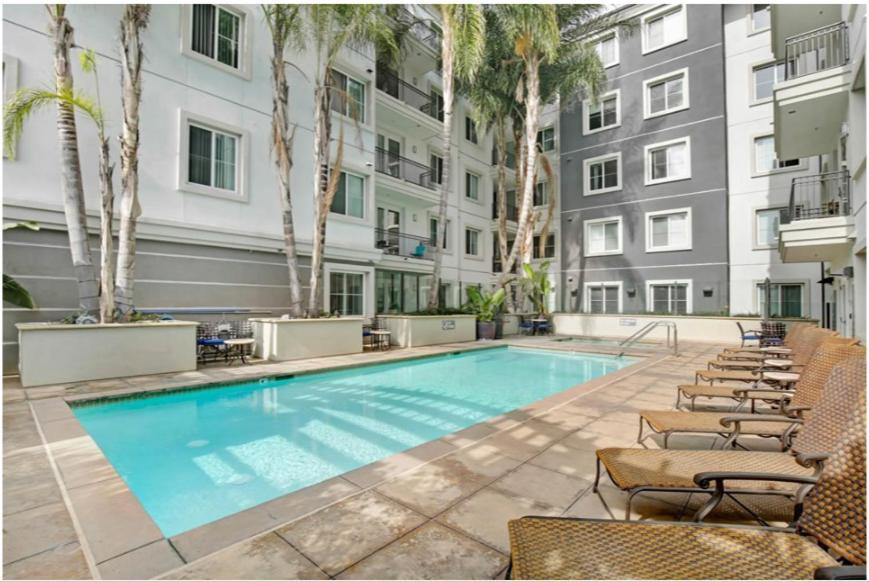 Apartment Yes It's Right 2 Suites And 3 Bath In The Heart Of Fb2