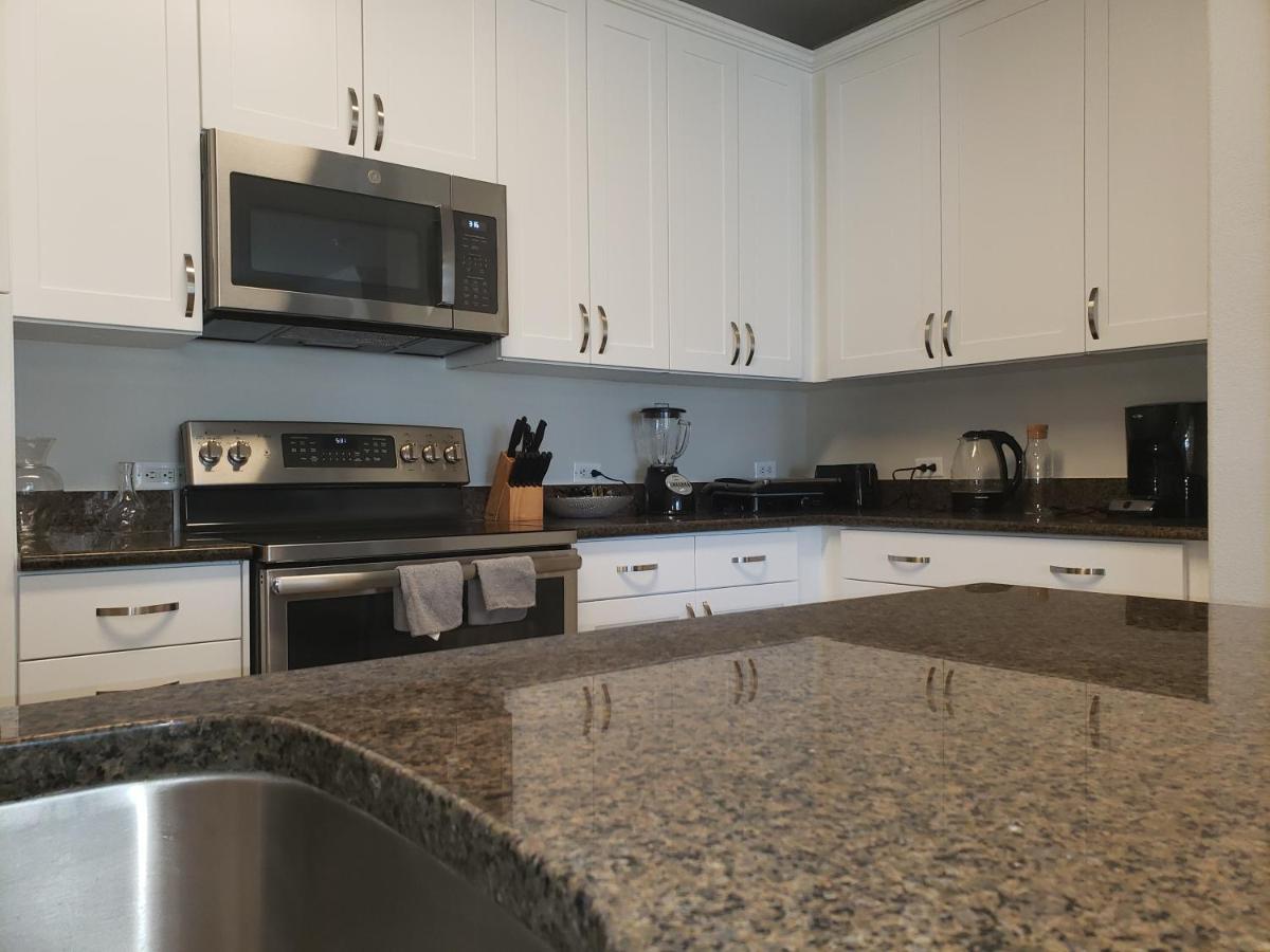 Yes It's Right 2 Suites And 3 Bath In The Heart Of Fb2 San Diego