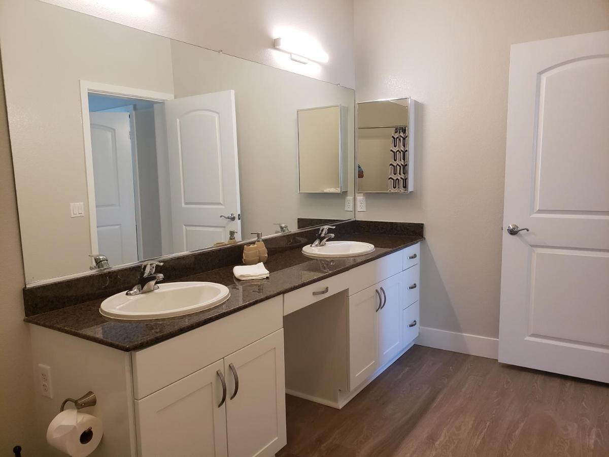 Apartment Yes It's Right 2 Suites And 3 Bath In The Heart Of Fb2 San Diego