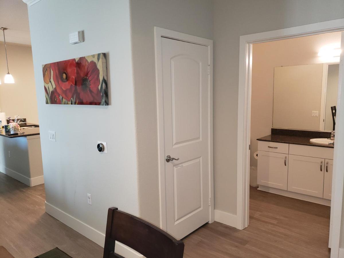 Apartment Yes It's Right 2 Suites And 3 Bath In The Heart Of Fb2 San Diego