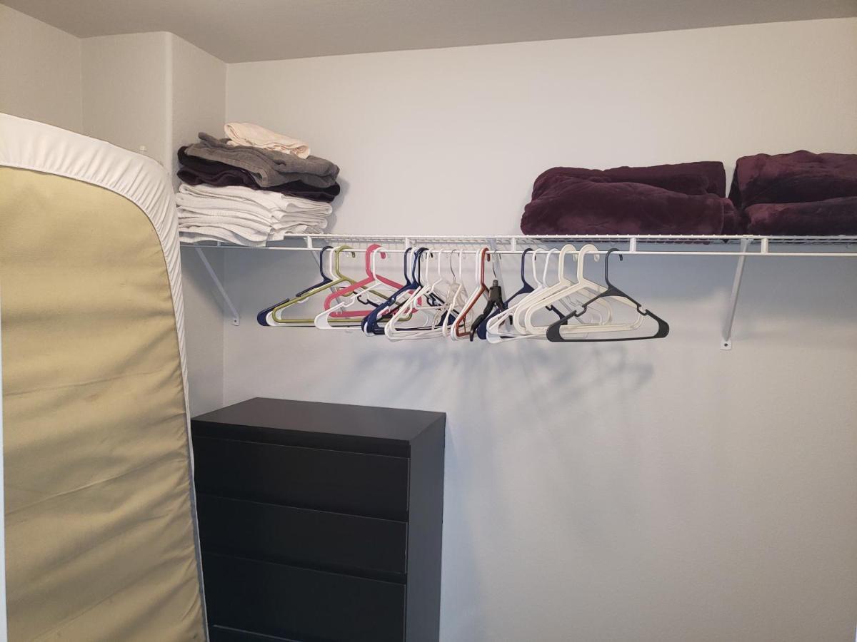 Yes It's Right 2 Suites And 3 Bath In The Heart Of Fb2 Apartment