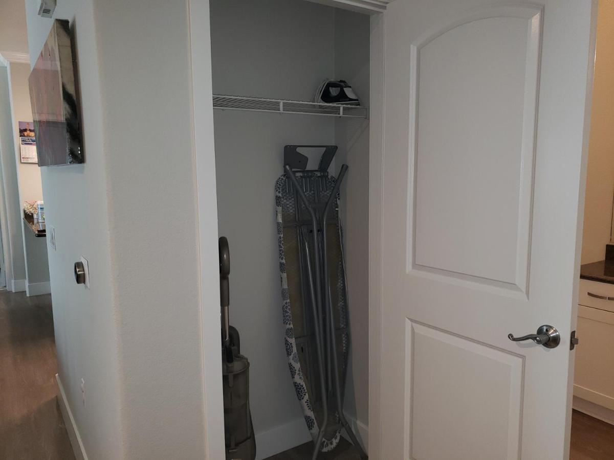 Apartment Yes It's Right 2 Suites And 3 Bath In The Heart Of Fb2