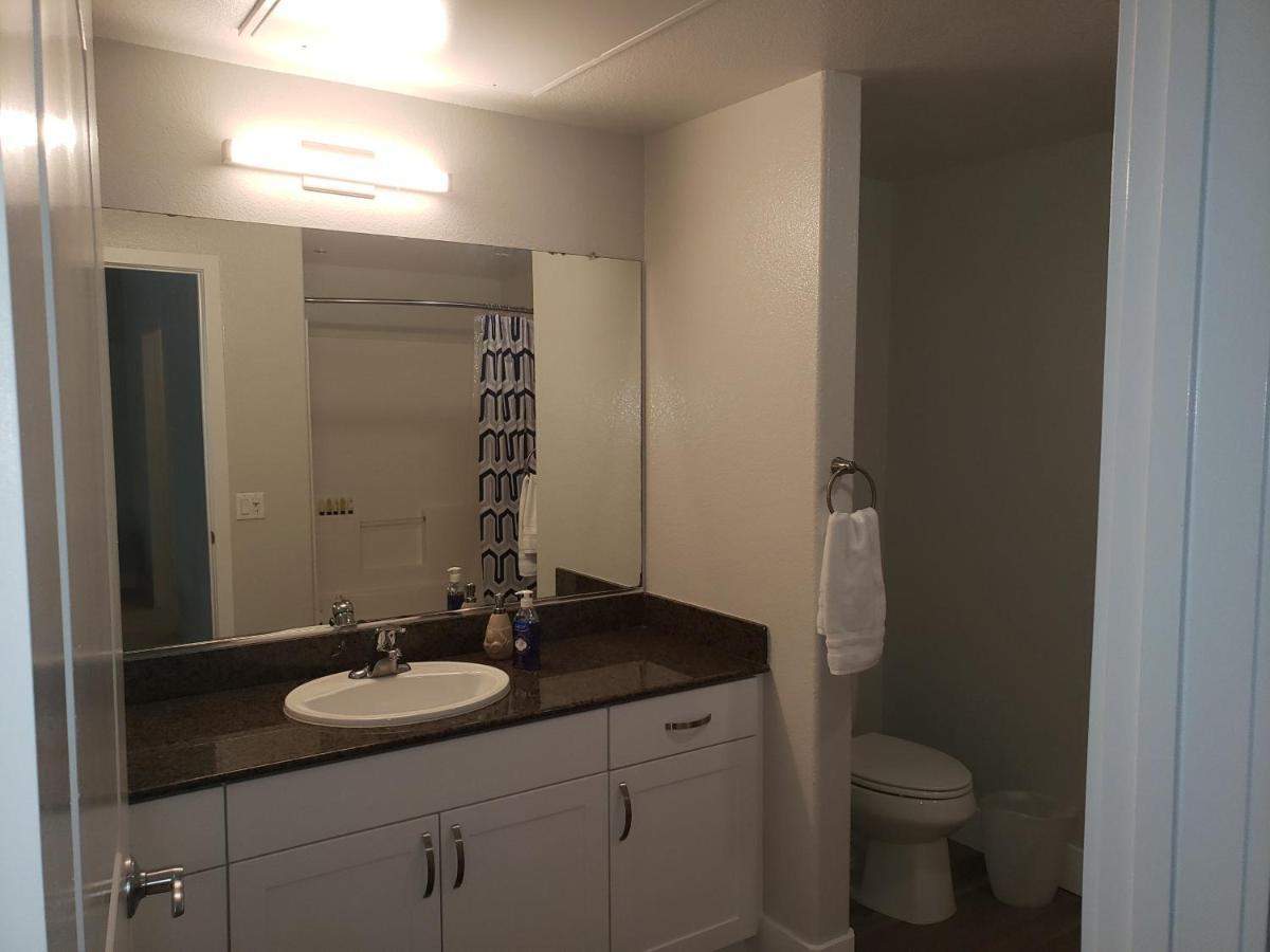 Yes It's Right 2 Suites And 3 Bath In The Heart Of Fb2