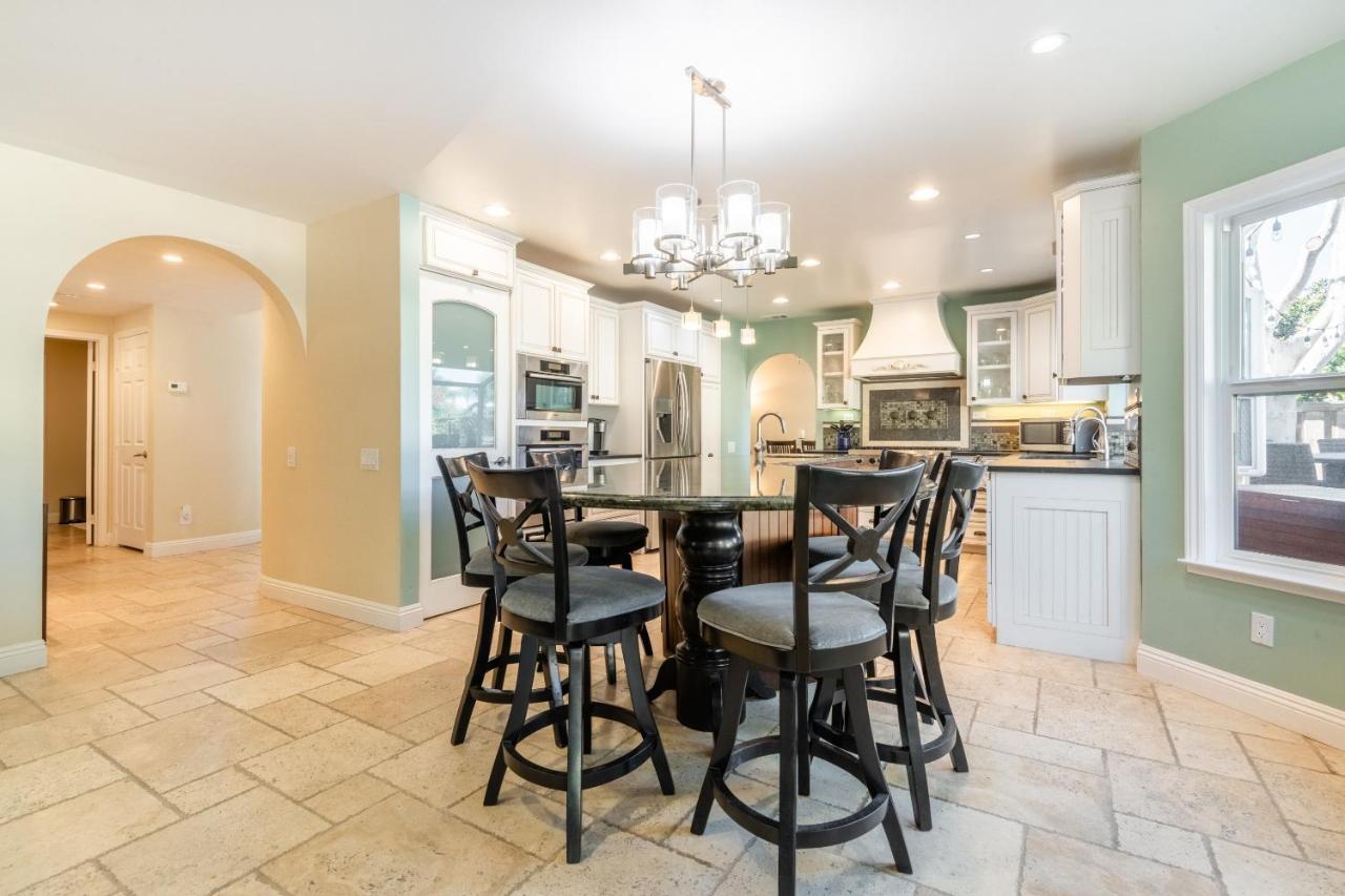 Luxury House, Beach, Pool & Pet-friendly * San Diego