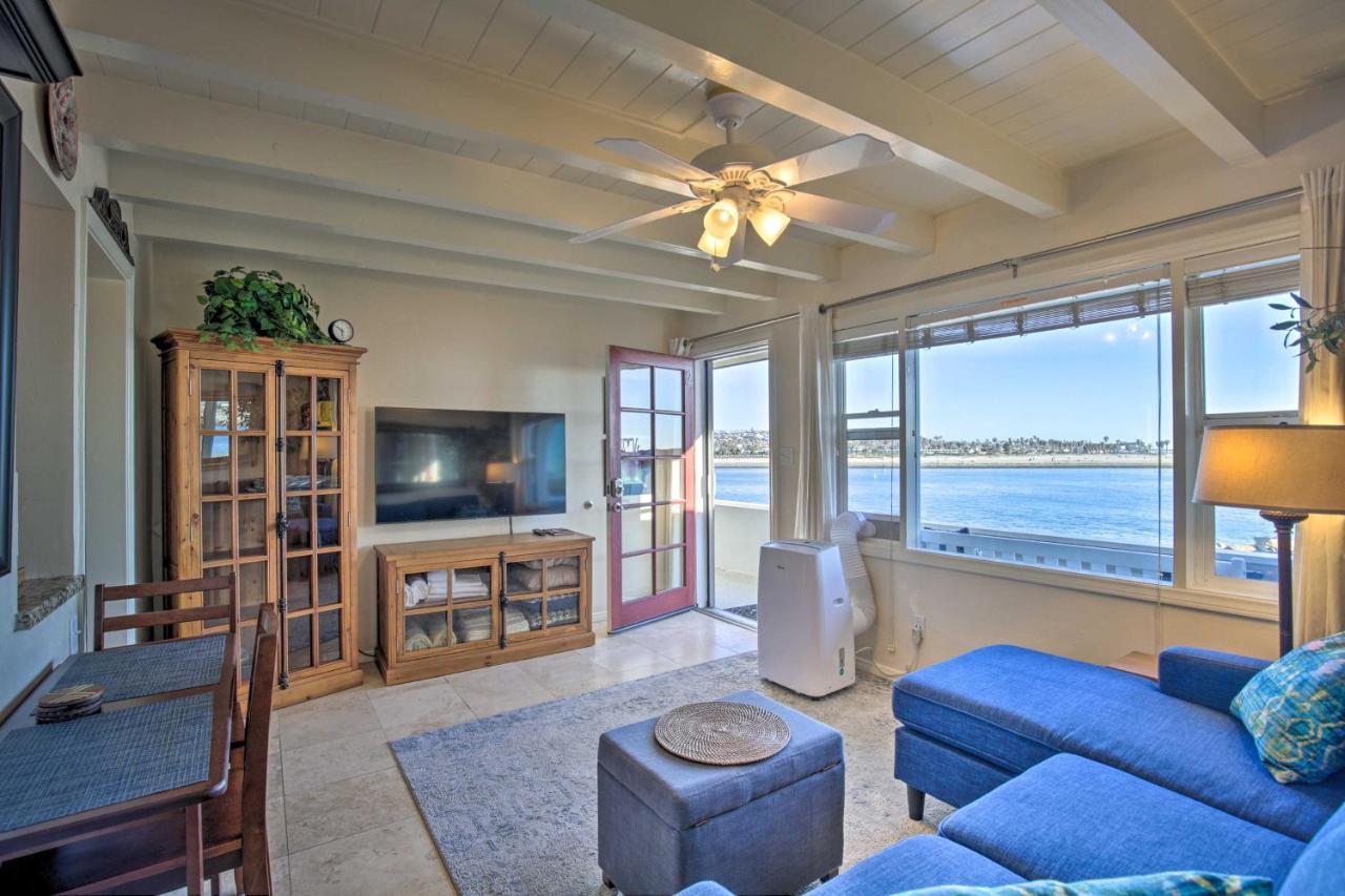 Apartment Hub With Bay Views - 1 Block To Beach! *