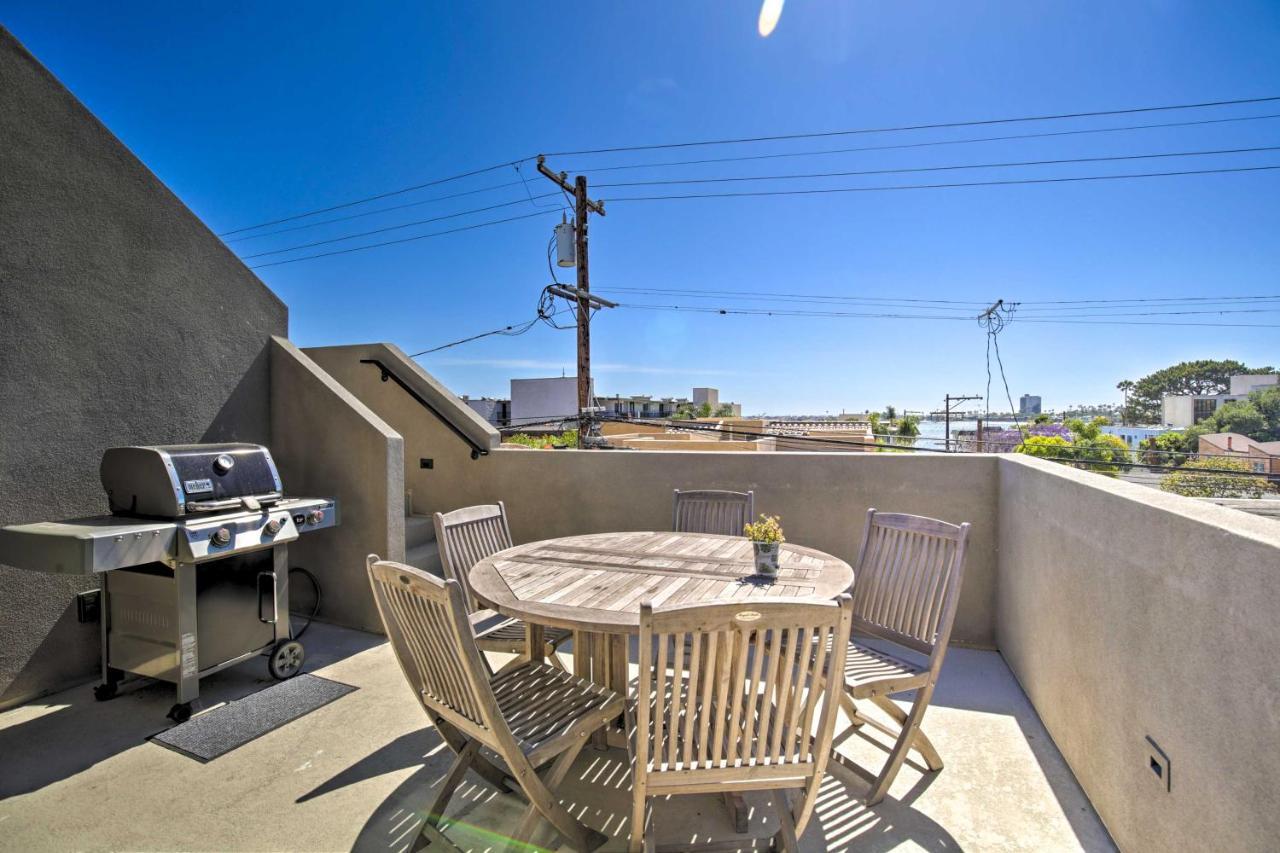 Chic Abode Rooftop Balcony And Bay Views! Holiday home San Diego