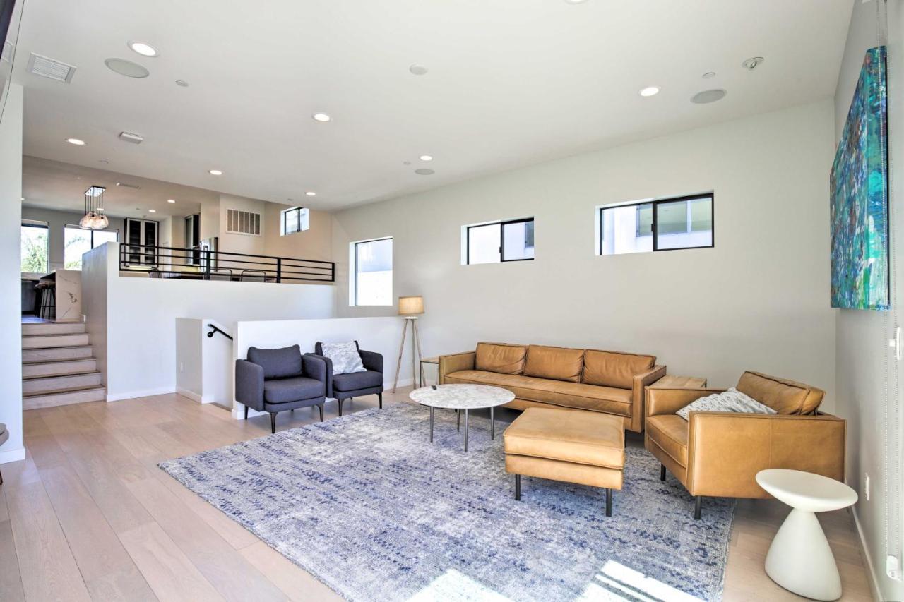 Chic Abode Rooftop Balcony And Bay Views! Holiday home San Diego