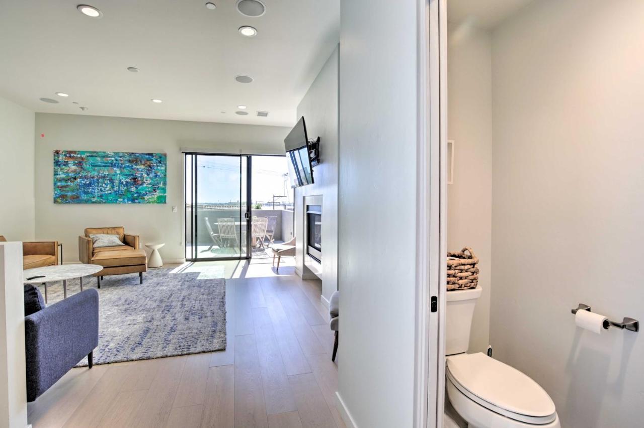 Chic Abode Rooftop Balcony And Bay Views! Holiday home San Diego
