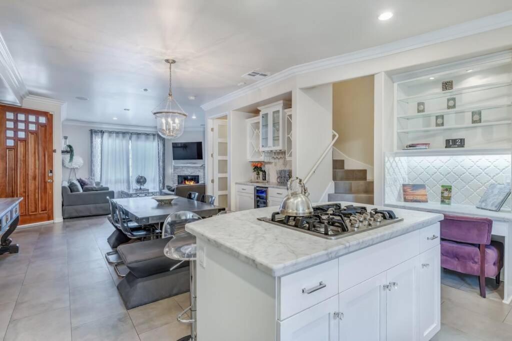 Spectacular View- Luxurious 4bd 4ba * San Diego