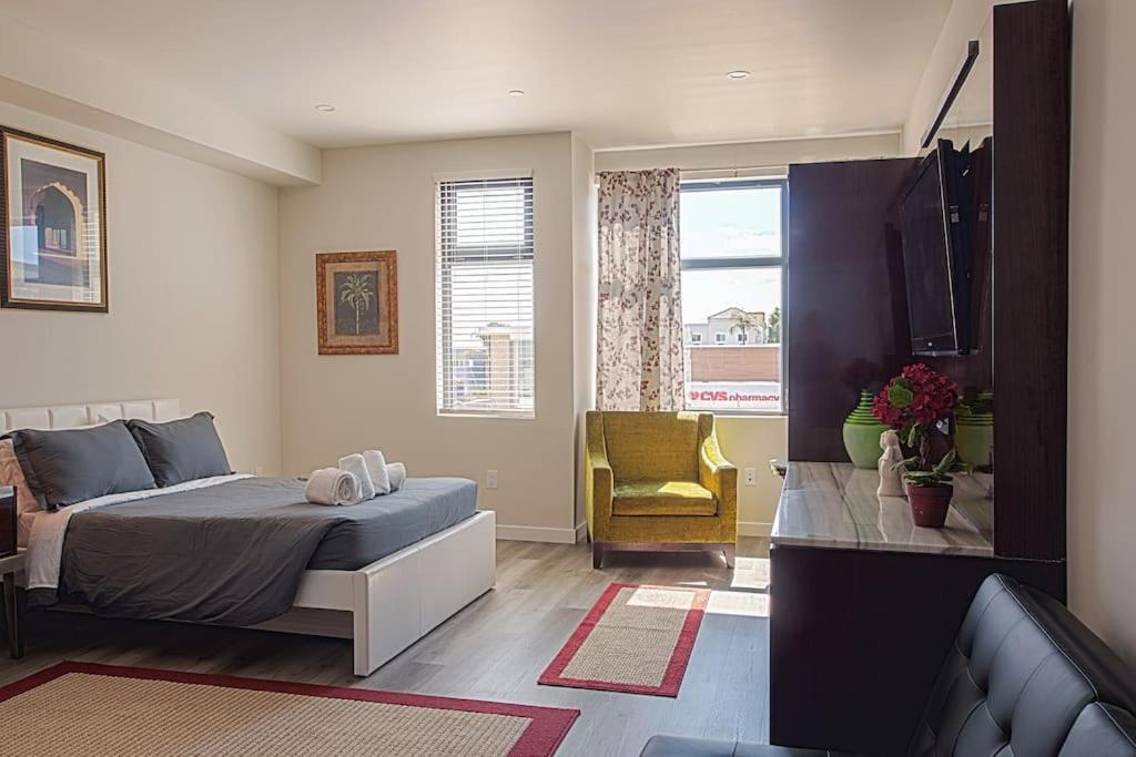 Centrally Located Cozy In Sd