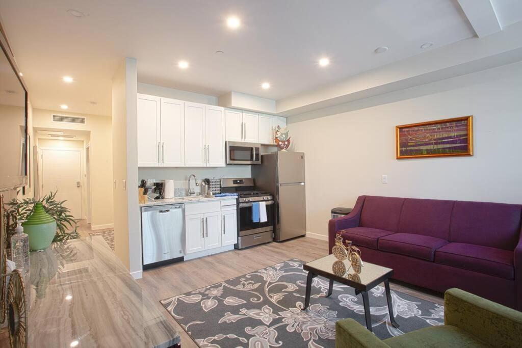 1-bedroom With Cali King Size Bed In * San Diego