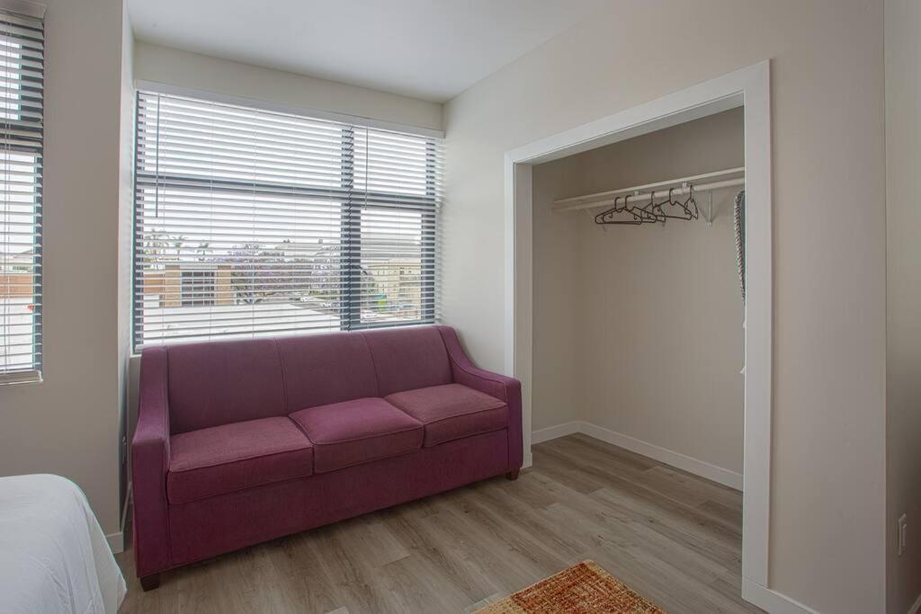 Comfy With Cali King Size Mattress Apartment *