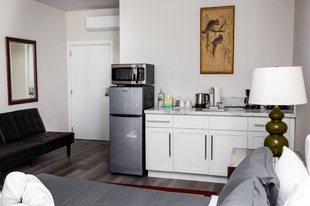 Centrally Located Cozy In Sd *