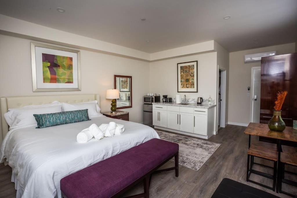 Next To Downtown - Cali King Size