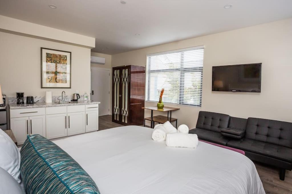 Next To Downtown - Cali King Size Inn *