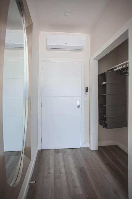Apartment Lovely W Full Kitchen In Heart Of *