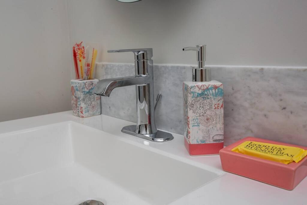 One Bedroom With Luxurious Furnitures Inn *