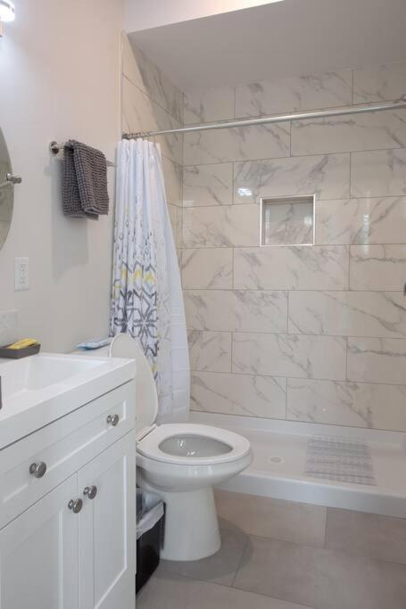 Comfy With Cali King Size Mattress Apartment