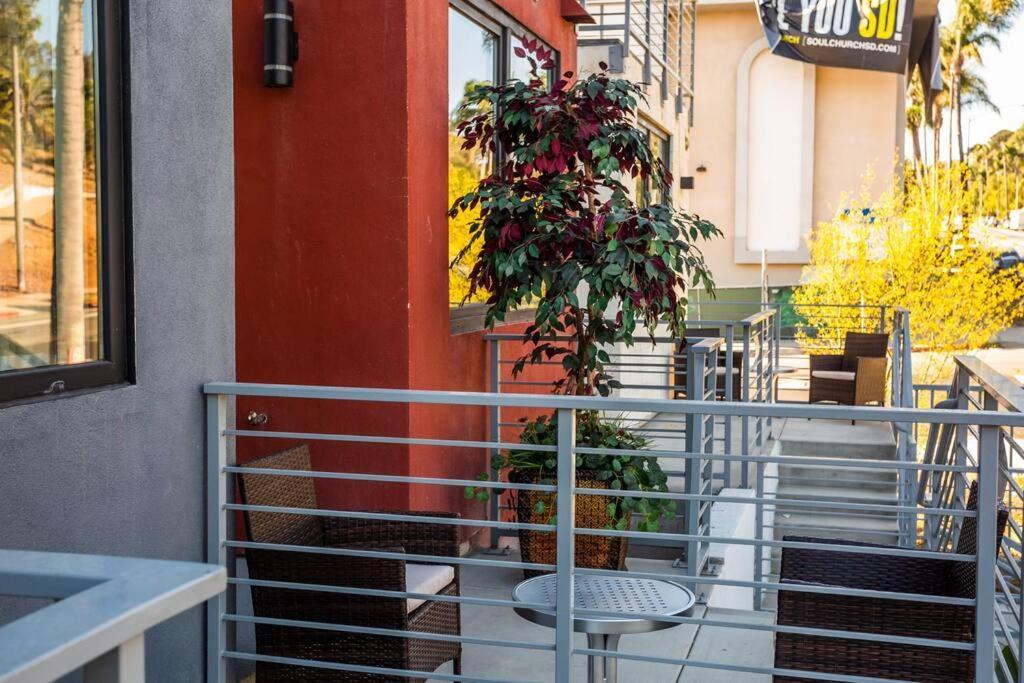 1-bedroom With Cali King Size Bed In