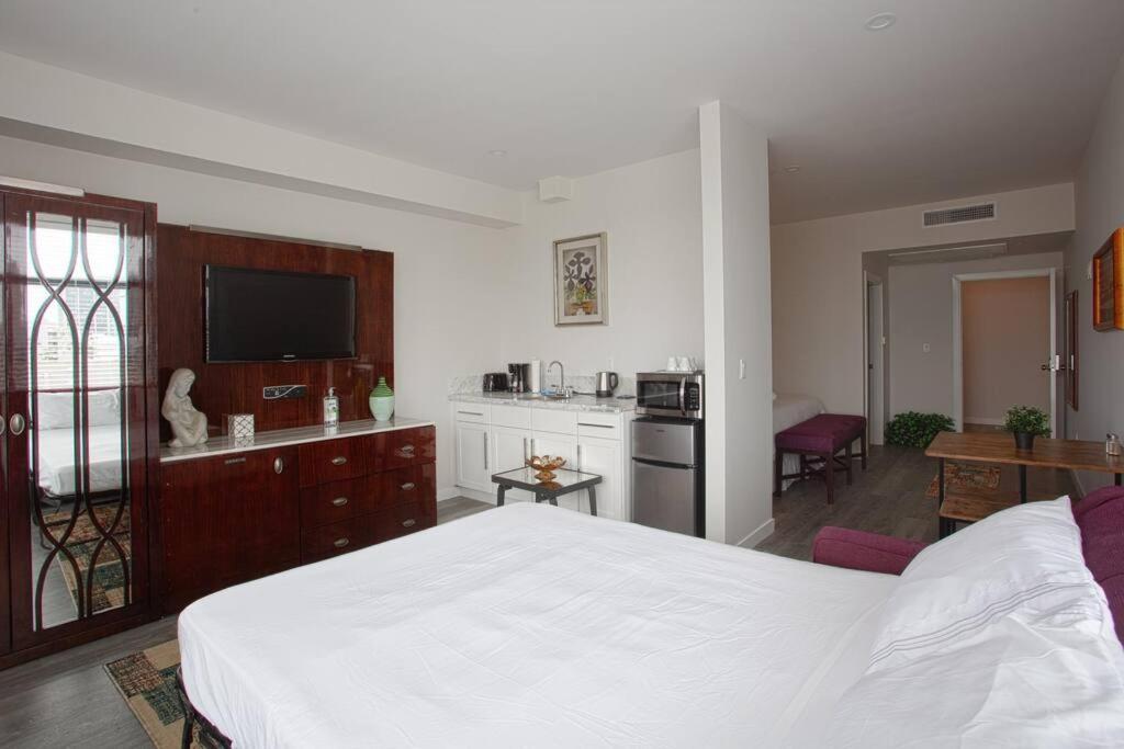 Cali King Size One Bedroom Luxurious In Dtsd *