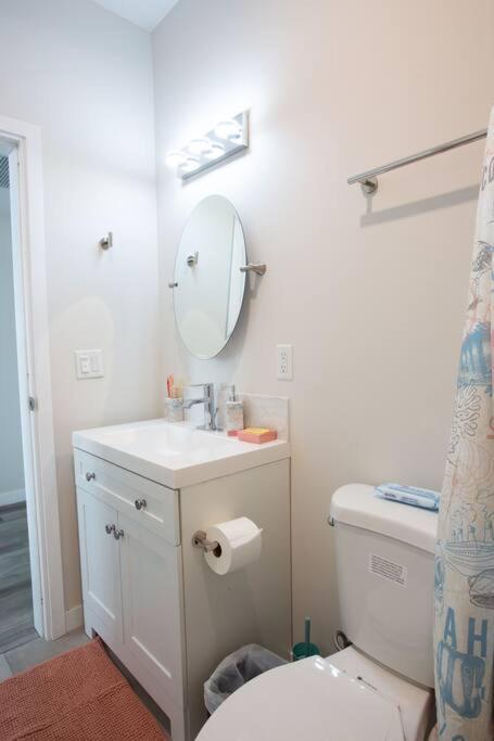 One Bedroom With Luxurious Furnitures Inn