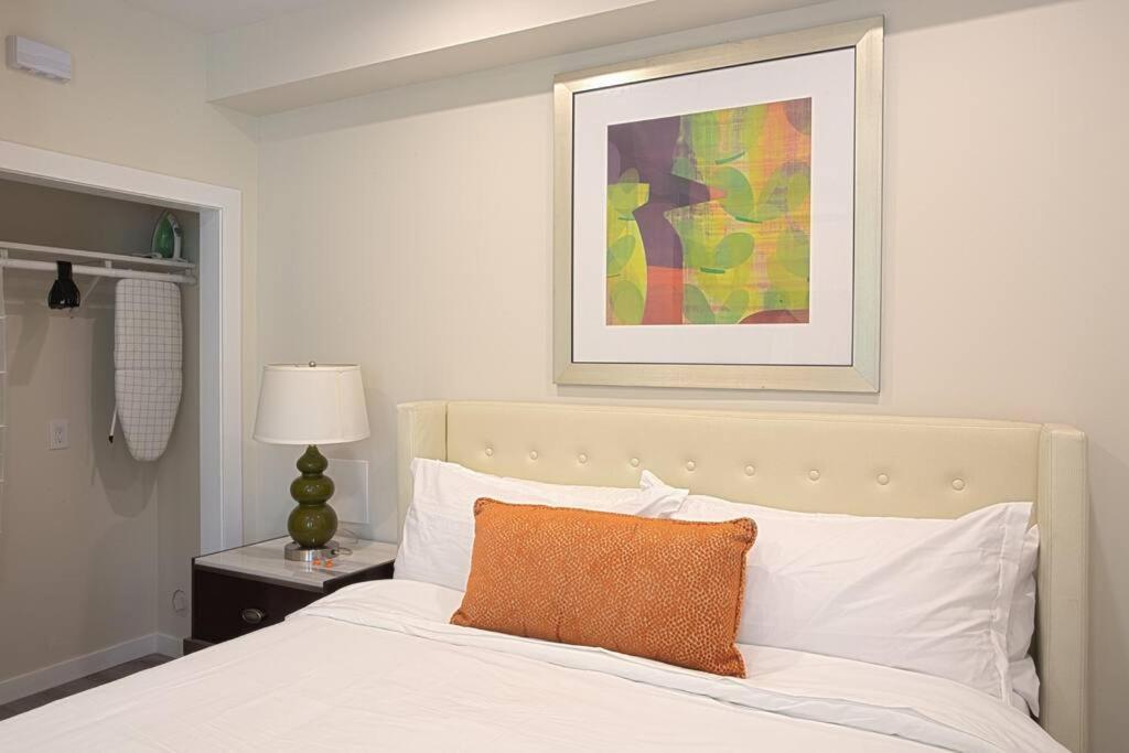 Luxurious One Bedroom With Balboa Park View Apartment *