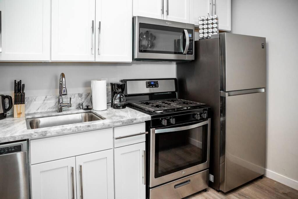 Luxurious One Bedroom With Balboa Park View Apartment *