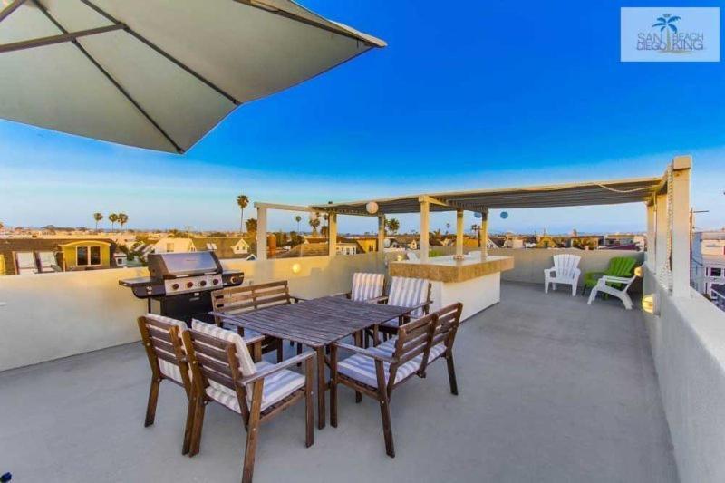 200-surf Stars Penthouse San Diego
