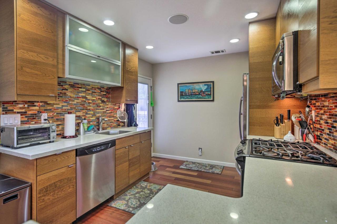 Holiday home Updated With Private Yard And Grill! San Diego