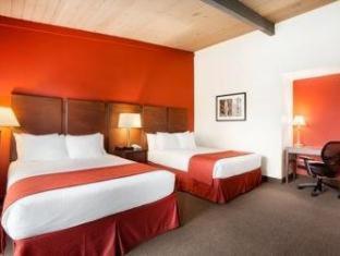 Ramada By Wyndham North & Conference Center