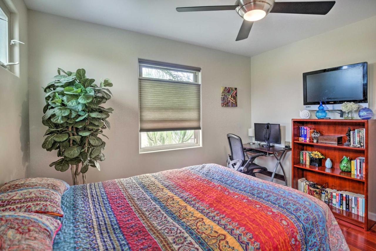 Holiday home Updated With Private Yard And Grill! *