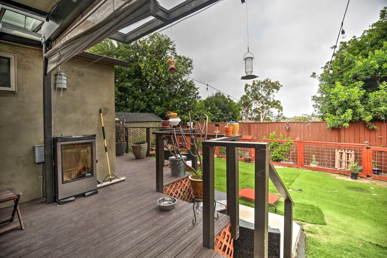 Holiday home Updated With Private Yard And Grill!