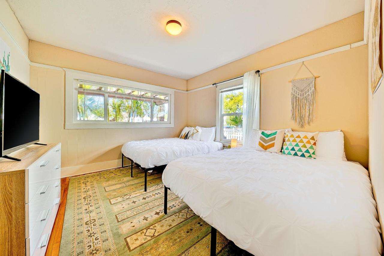 Charming Hillcrest Craftsman Holiday home *