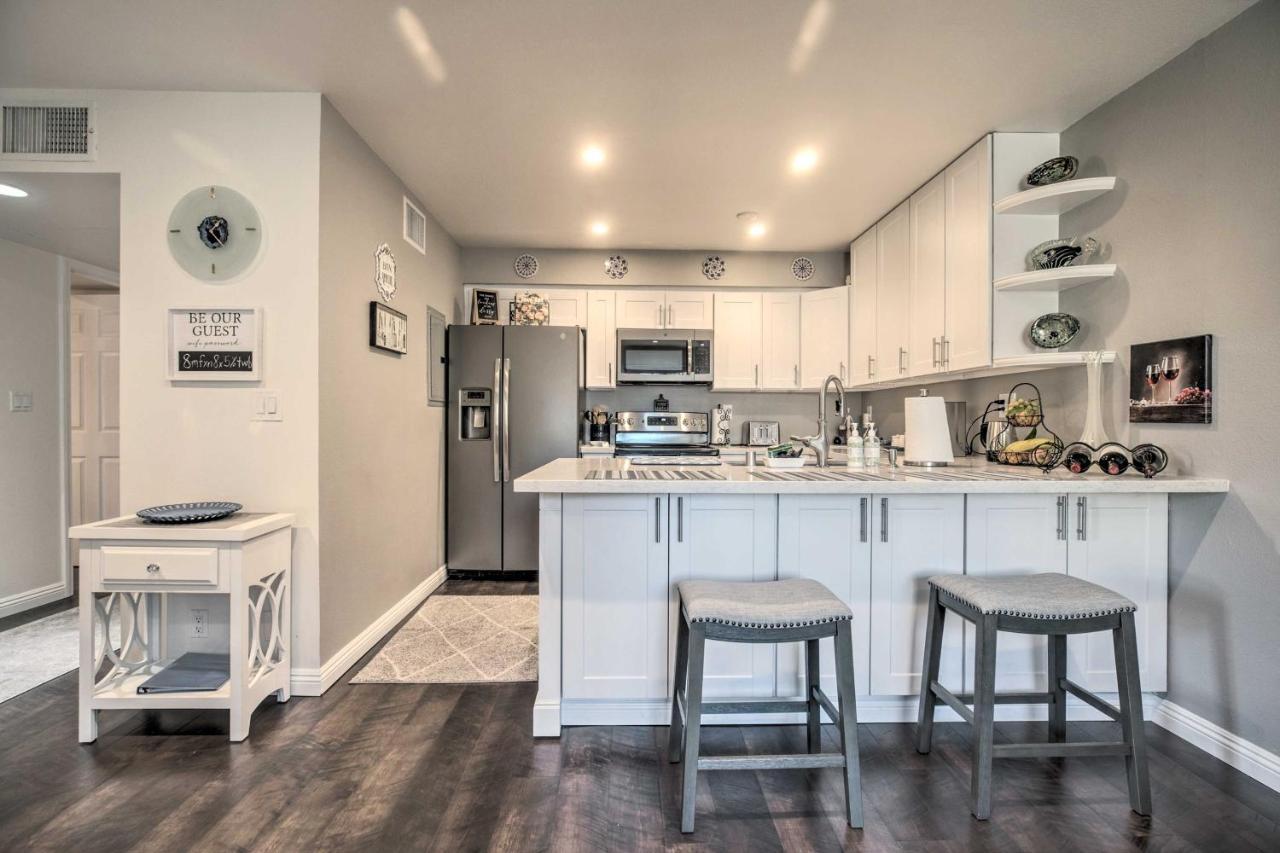 Contemporary Gem With Community Pool! Apartment *