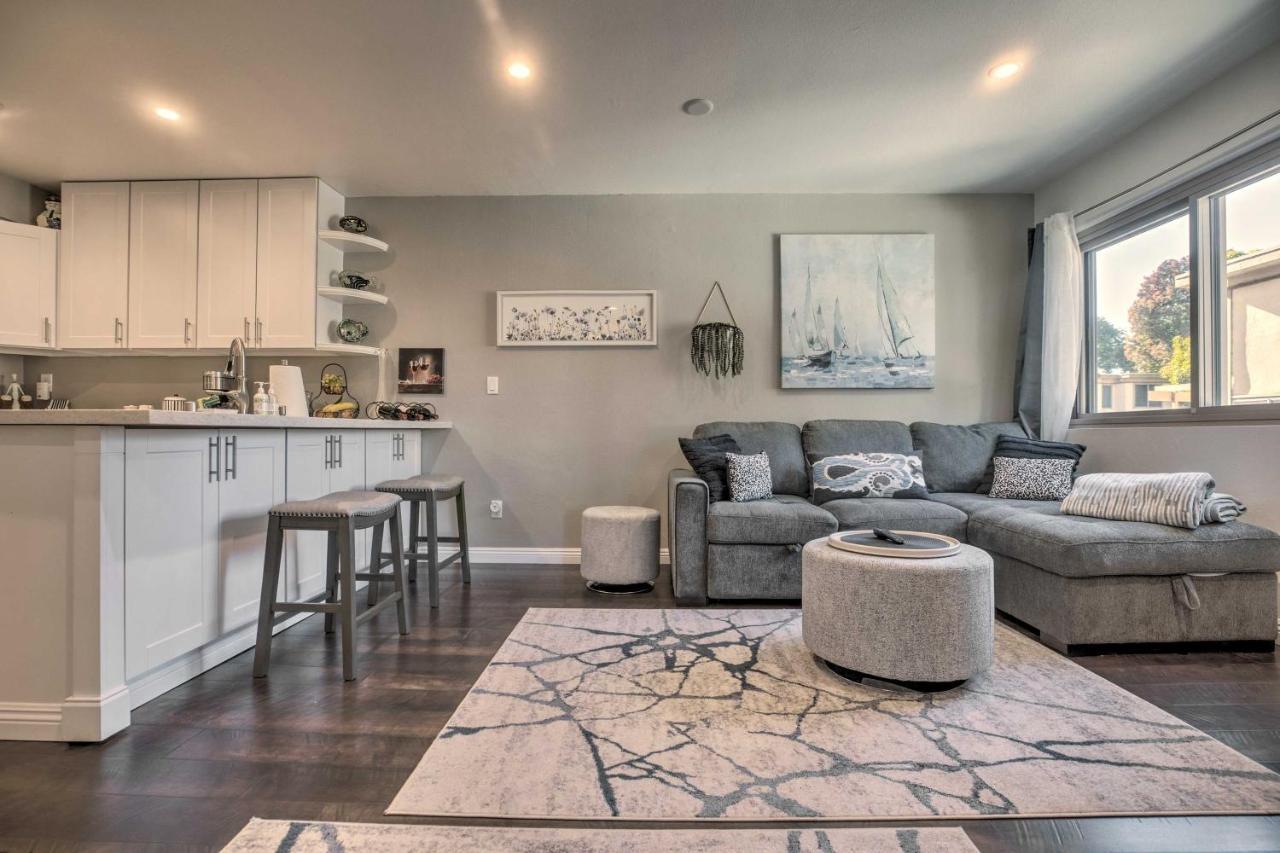 Contemporary Gem With Community Pool! San Diego