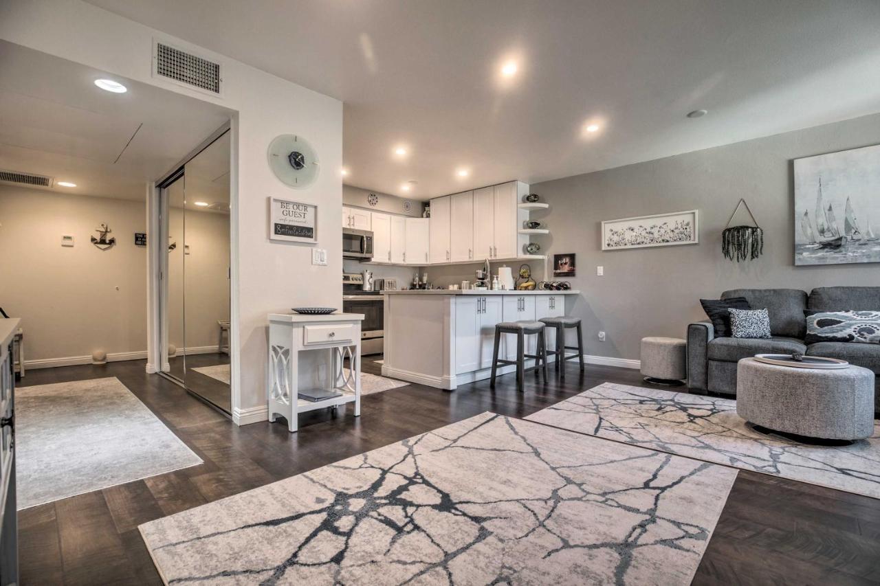 Contemporary Gem With Community Pool! *