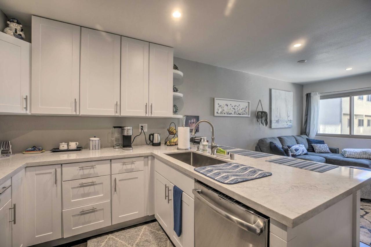Contemporary Gem With Community Pool!