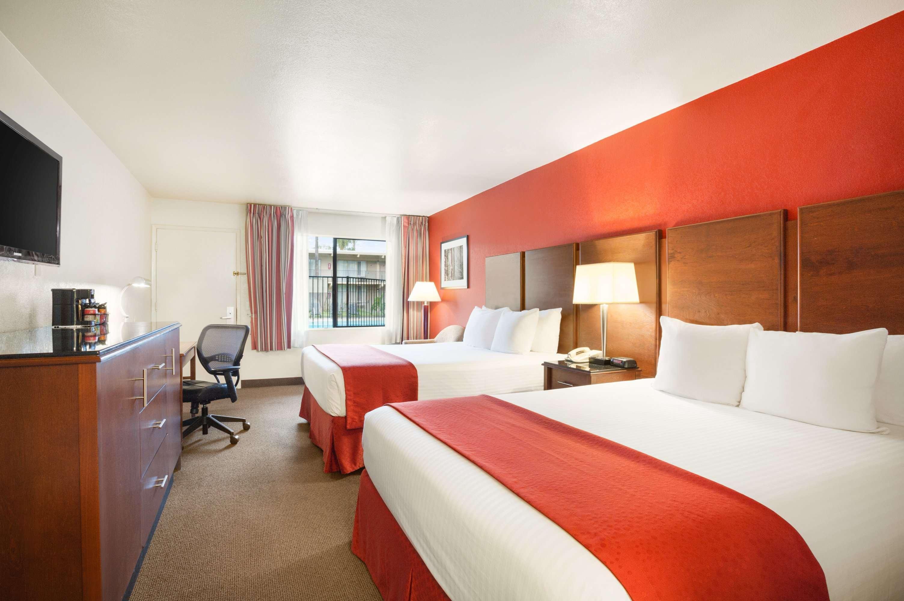 Ramada By Wyndham North & Conference Center 3* San Diego