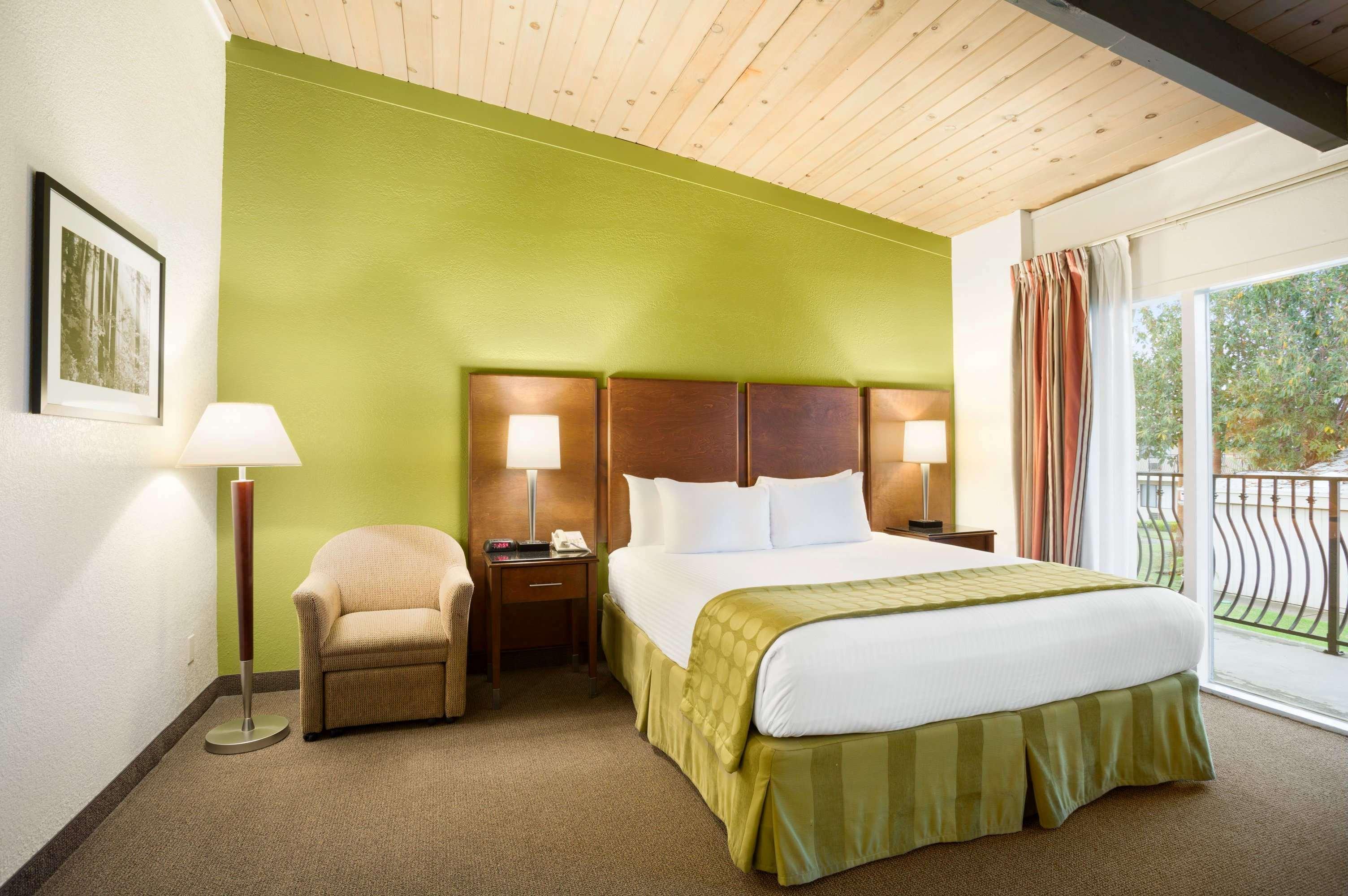 Ramada By Wyndham North & Conference Center San Diego