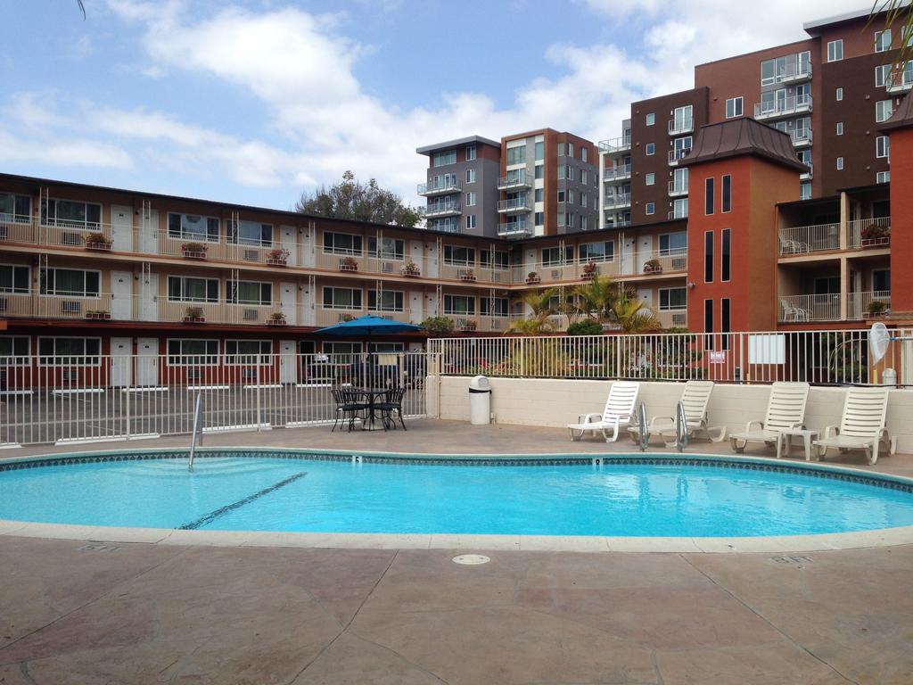 Hotel Days Harbor View San Diego