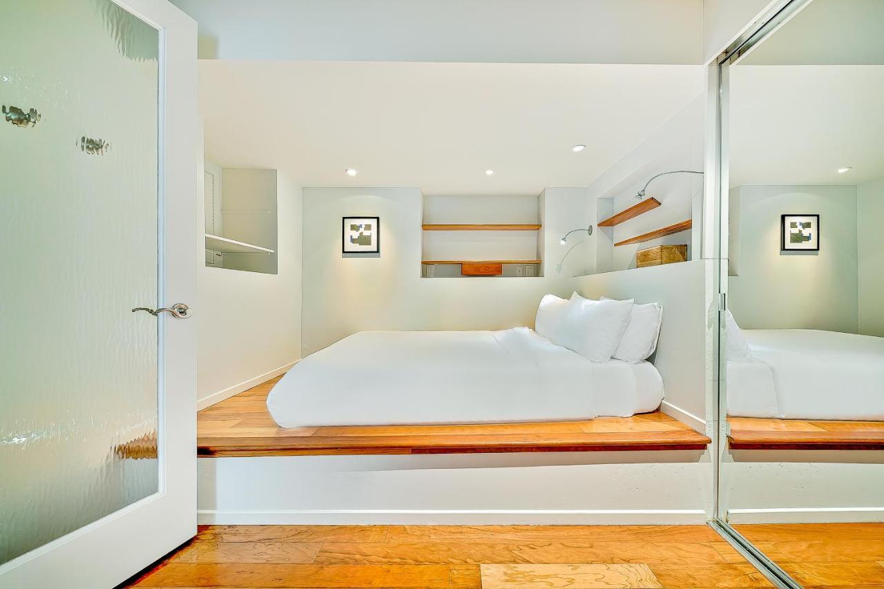 Vida La Playa Unit B Hotel *