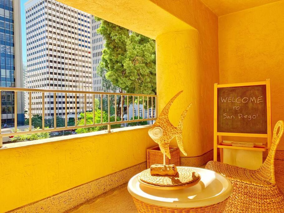 Apartment Artistic Paradise Studio With Balcony Near Downtown San Diego! Perfect For Travelers And Couples!