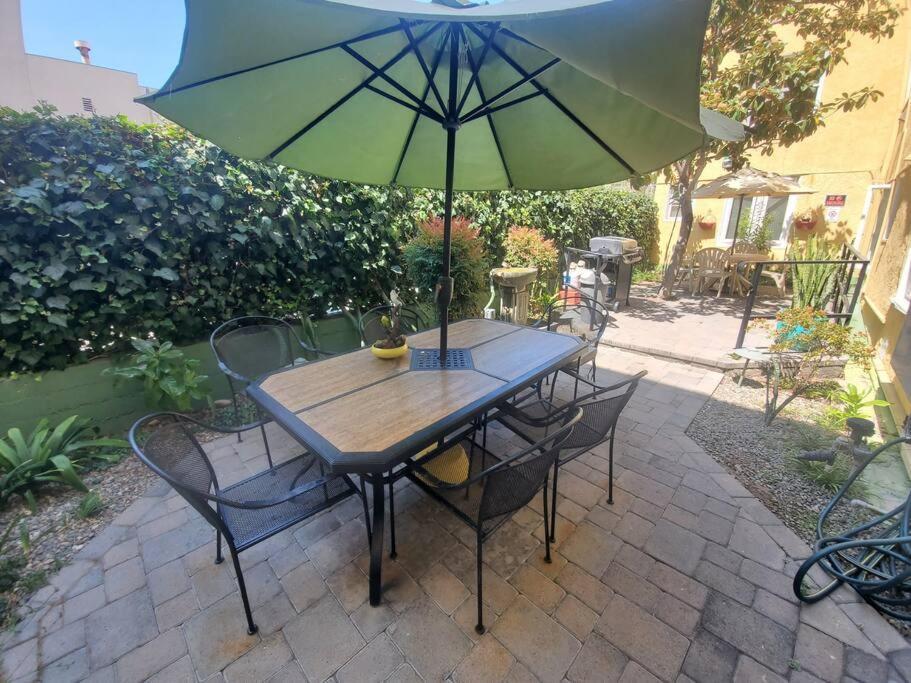 Apartment Artistic Paradise Studio With Balcony Near Downtown San Diego! Perfect For Travelers And Couples!